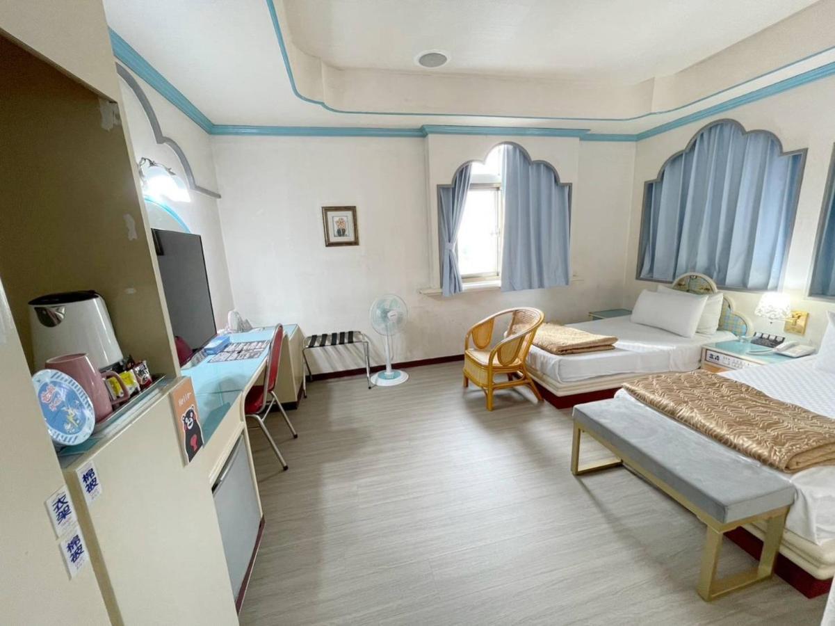 Hua Ku Hotel Tainan Esterno foto