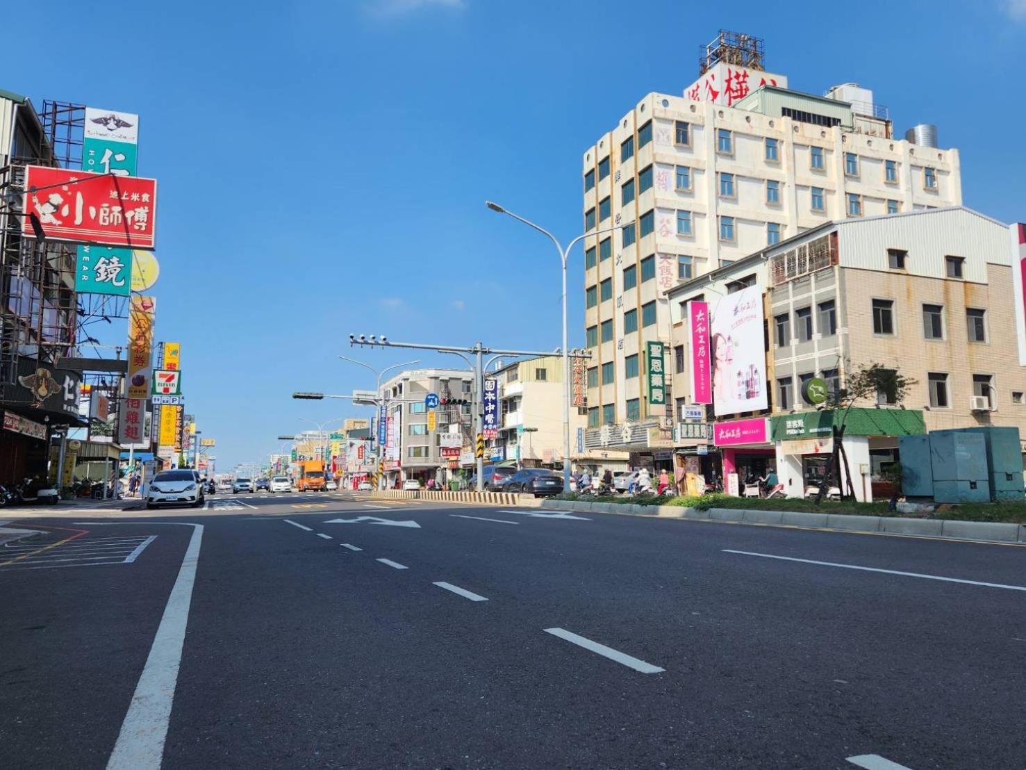 Hua Ku Hotel Tainan Esterno foto