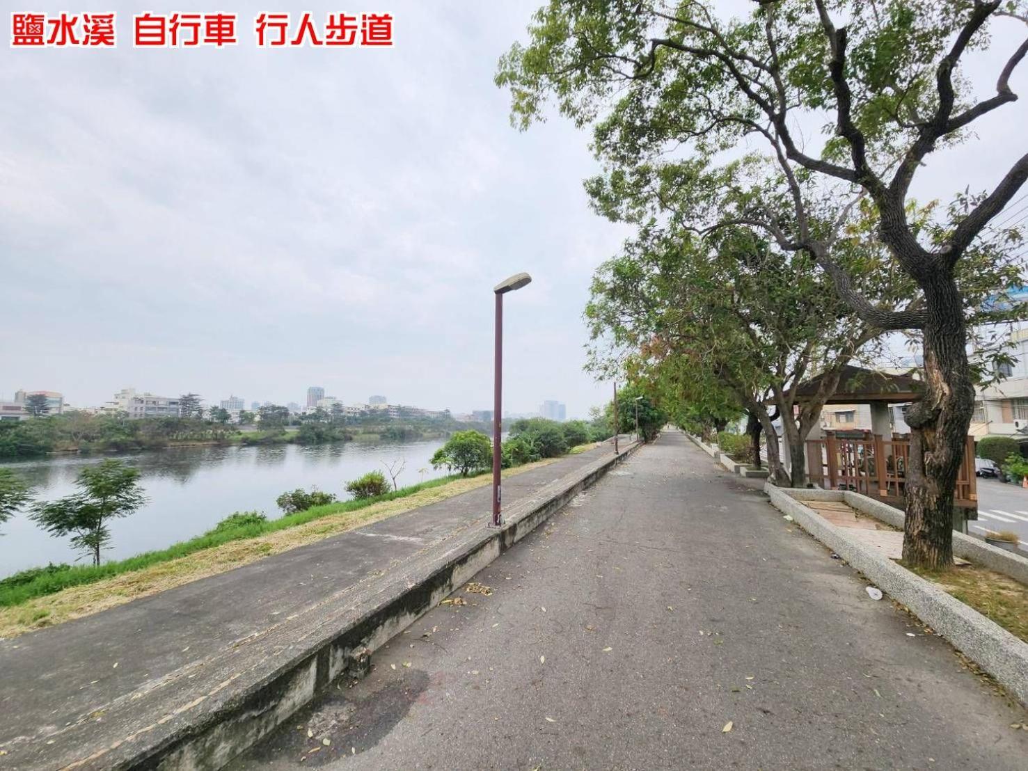 Hua Ku Hotel Tainan Esterno foto